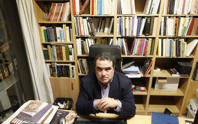 «EXISTEN IGLESIAS EN SEVILLA EN LAS QUE HAY QUE ECHAR UNA INSTANCIA PARA VERLAS»