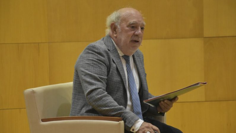 Profesor Martín Riego