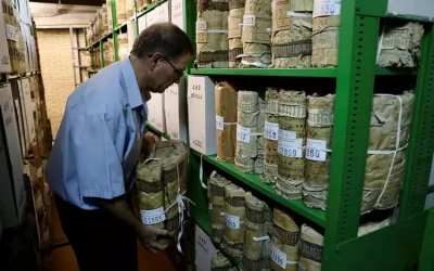 Los 13 kilómetros de documentos que guardan toda la historia de Sevilla