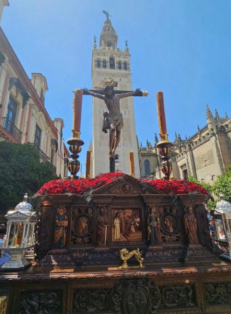 Cristo de Burgos y Juan de Roelas